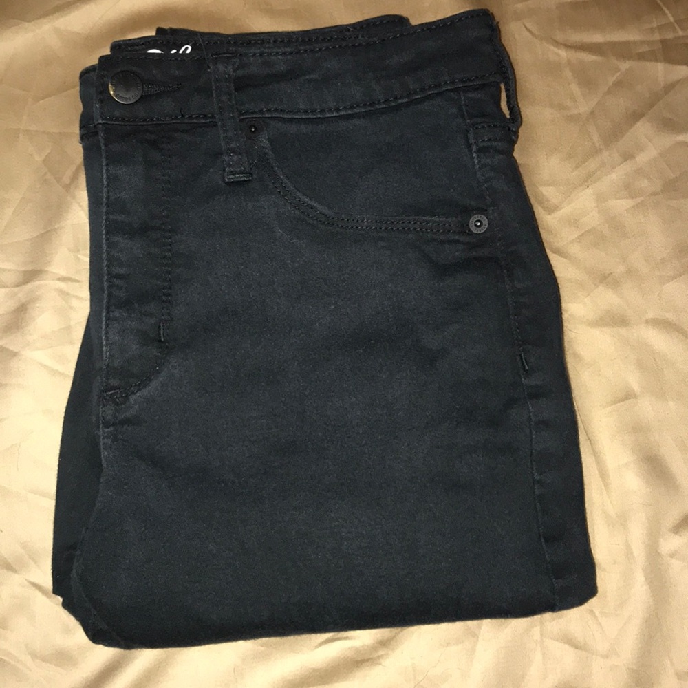 Black mid/high waisted skinny jeans